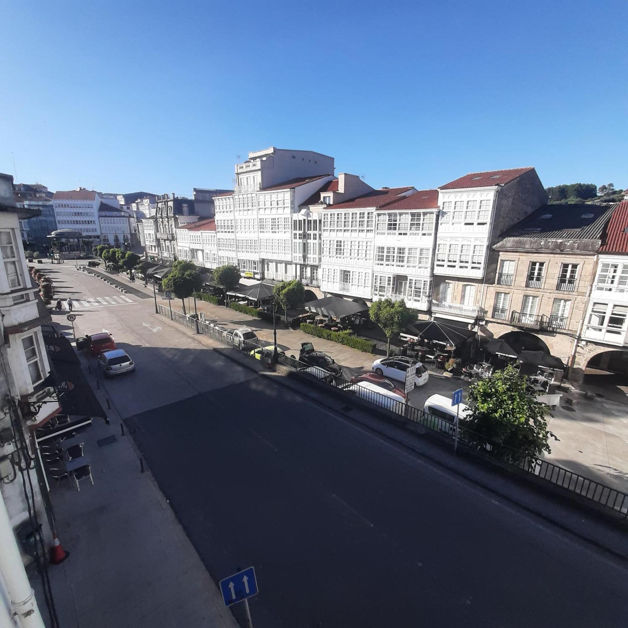 Pension La Plaza Betanzos Buitenkant foto