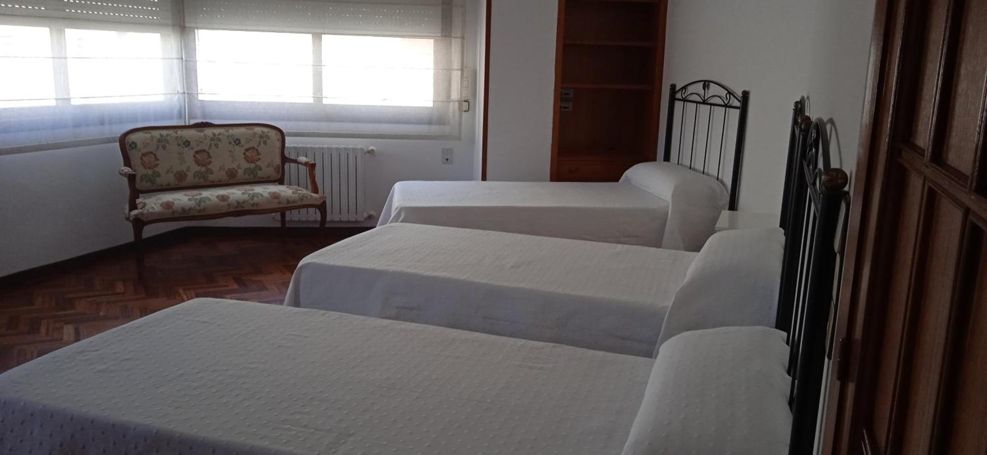 Pension La Plaza Betanzos Buitenkant foto
