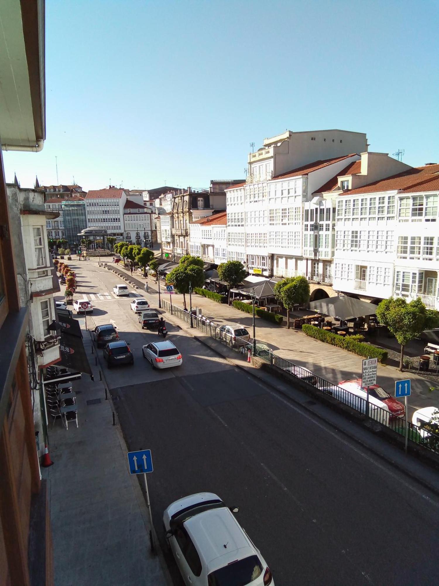 Pension La Plaza Betanzos Buitenkant foto